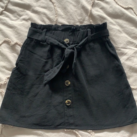 Too small - Picture 1 of 1